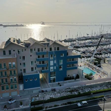 Mosella Suite Hotel Sottomarina Exterior foto
