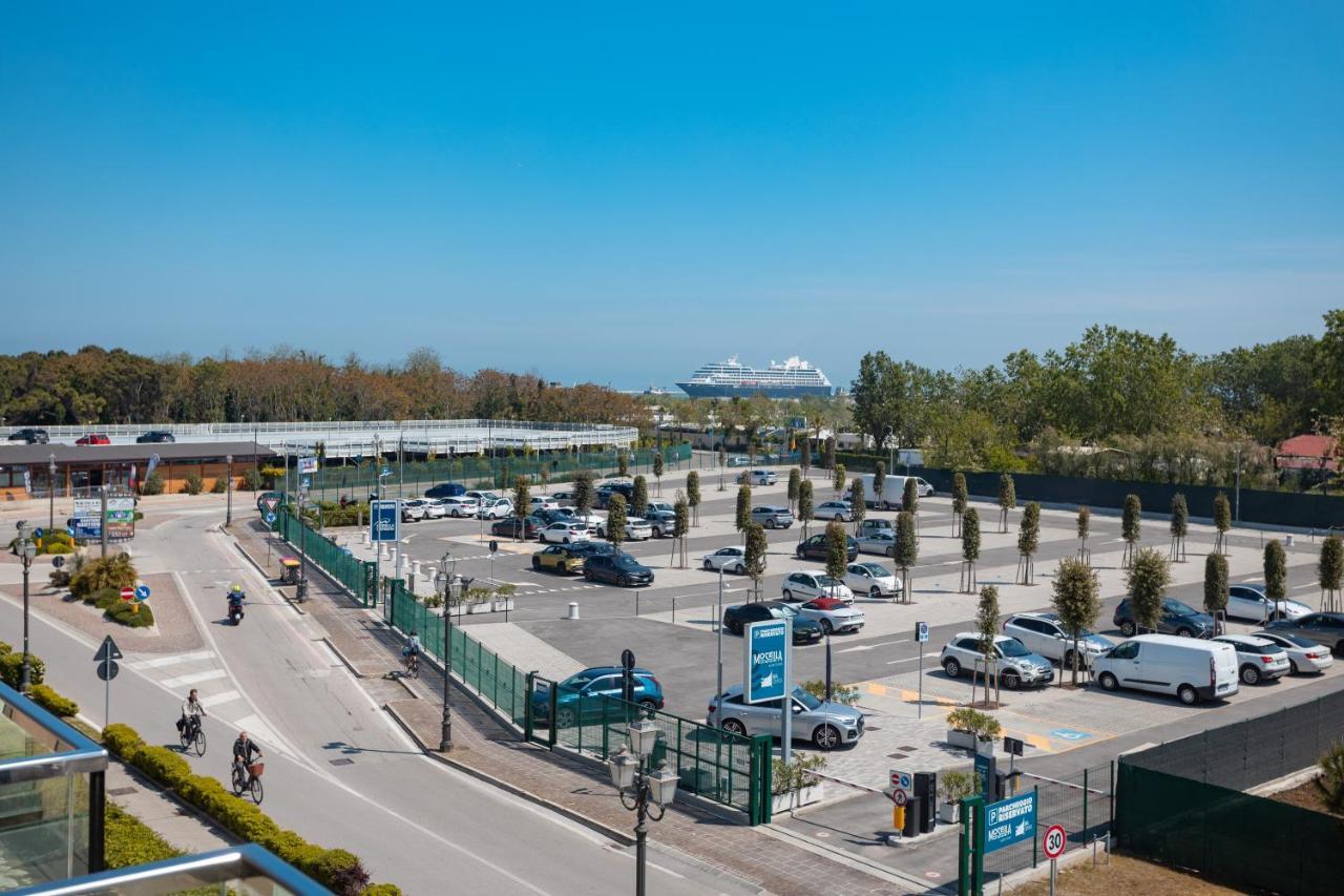 Mosella Suite Hotel Sottomarina Exterior foto
